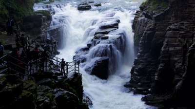 利川 | 国庆前三天接待游客近13万人次 进入旅游高峰