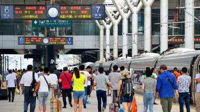 各地铁路发送旅客数量纷纷“爆表”