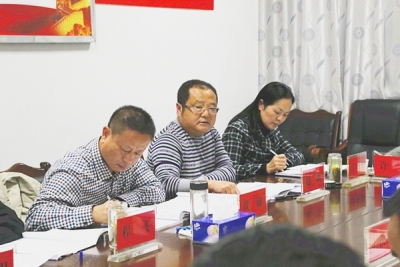 黄敏一行到利川市调研财政工作