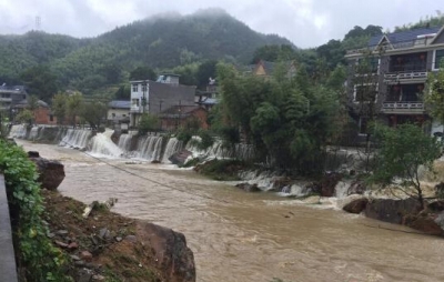 快讯 | 浙江遂昌山体滑坡遇难人数上升至15人 仍有12人失联 