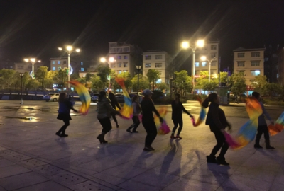 来凤县法治文艺节目排练忙