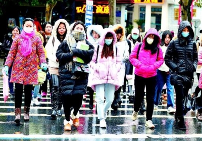 湖北多地迎今冬第一场雪 明天寒潮结束气温回升