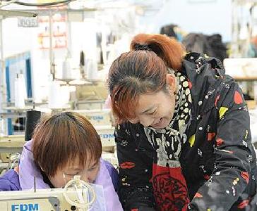 巴东 | “扶贫工厂”马力足　脱贫摘帽有底气