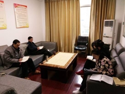 恩施州外事侨务局开讲“切实担负主体责任，加强法治机关建设”主题党课