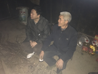 走访慰问贫困户 真心关爱暖人心