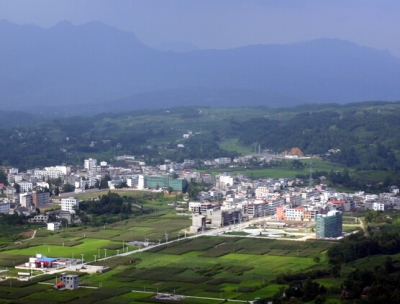 团省委调研组到鹤峰调研精准扶贫工作