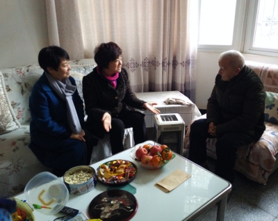 恩施州委统战部春节前夕走访慰问离退休职工