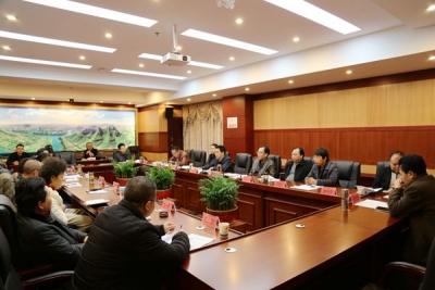 恩施州中院及时传达学习州“两会”精神