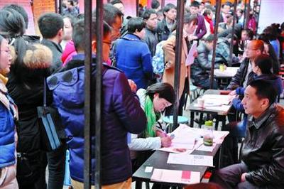 武汉餐饮行业节后缺工5万人 企业：放宽年龄限制