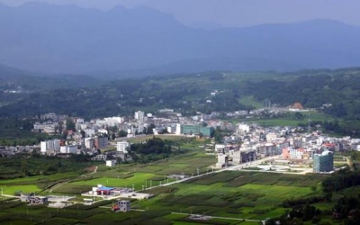 “快准实优” 鹤峰县第十八届一次全会着重强调行政效能