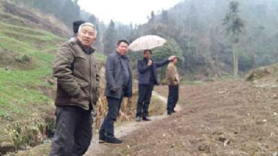 恩施州经信委结对帮扶建始县花坪崔家河村