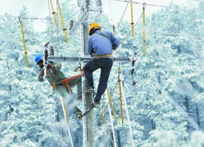 你在赏雪，他在抢险 咸丰、来凤两地电网人奔赴在抢修路上