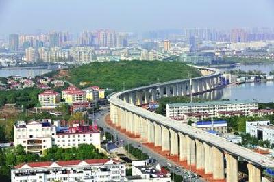 湖北省县域贷存比实现“五连增” — —去年县域每吸收100元存款贷45.3元用于当地 