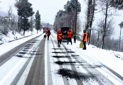 恩施州公路系统积极应对雨雪天气