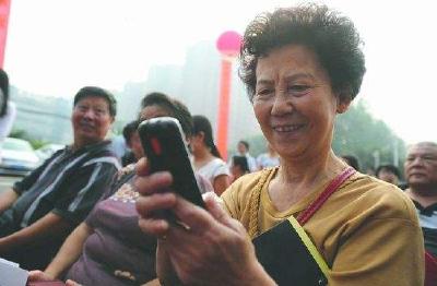 州城 | 黄泥坝社区推出养老新模式  “电子保姆”服务到家