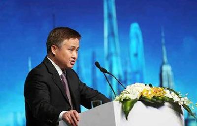 潘功胜：海外并购有时像带刺玫瑰 必须小心