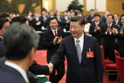 习近平引领中国航船乘风破浪昂扬奋进