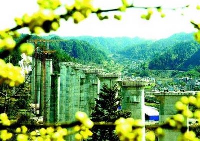 宣恩县武陵山试验区建设第二批重点项目集中开工