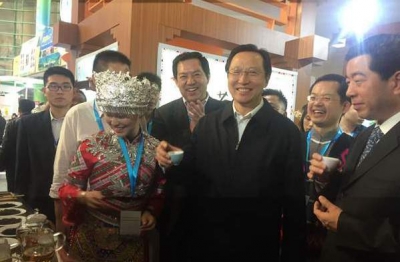 “咸丰唐崖·荣耀土家”推介会走进河南郑州