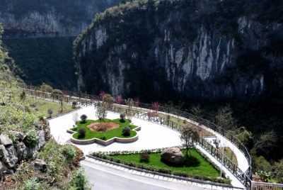 建始县公路局修建观景台，打造新亮点