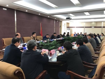 陈江龙为州人大常委会机关党员干部上廉洁党课