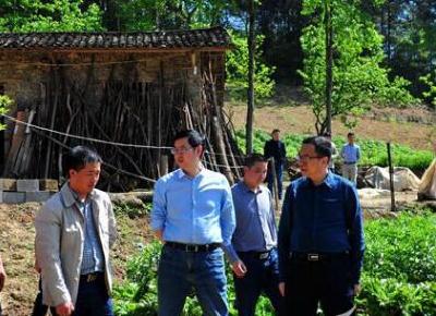 郑开国到恩施市太阳河乡调研精准扶贫工作