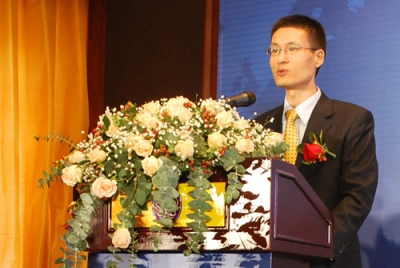 央行陆磊：建立宏观审慎管理制度有效防控金融风险