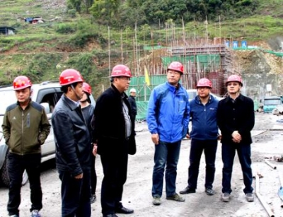 省水利厅专家到恩施“问诊”在建水库度汛安全