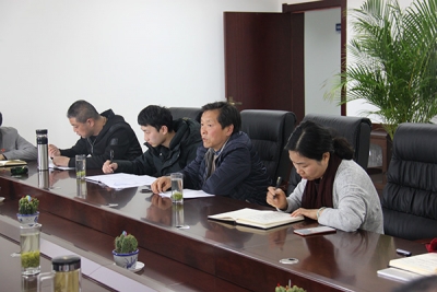 提高认识，突出重点，抓好对接，快速推进精准扶贫工作 