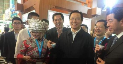 “咸丰唐崖·荣耀土家”推介会走进河南郑州