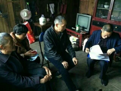 驻村帮扶形式多 主题党日展深情