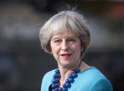 英国首相特雷莎·梅的两名高级顾问10日相继辞职