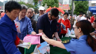 利川｜食药安全宣传大餐惠群众