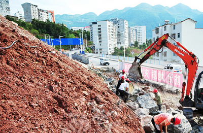 巴东张家梁子滑坡治理工程通过初审
