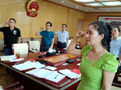 吕金施参加机关第二支部主题党日活动