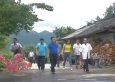 恩施州领导到鹤峰调研少数民族乡村扶贫工作