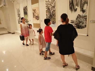 “清江清”书法美术摄影展开展