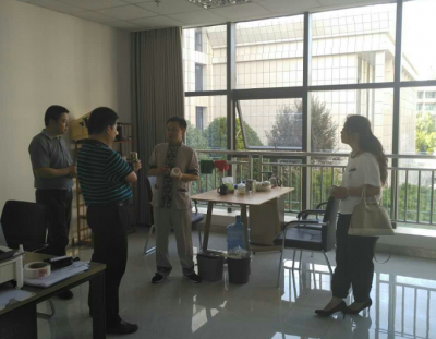 杭州市拱墅区商务局局长俞志栋带企业 到来凤考察