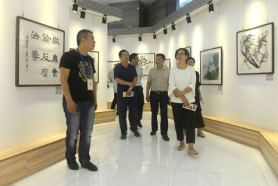 凉城利川·欢乐一家亲系列文化活动之党风廉政书画展开展
