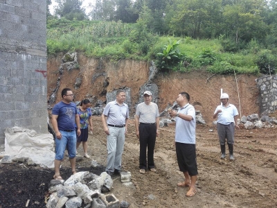 杨盛僚赴建始县景阳镇偏坦村指导驻村扶贫工作