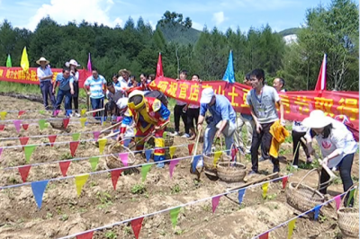 建始 | 官店举办高山土豆品牌“云”销节