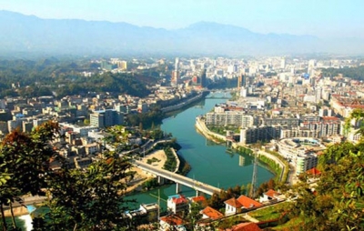 恩施自治州第八届人大常委会第五次会议召开