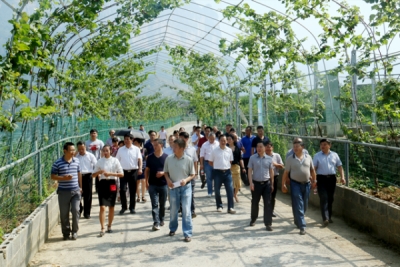 全省清江流域移民帮扶解困现场会议在建始召开