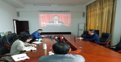 州外侨局集中收看党的十九大开幕会