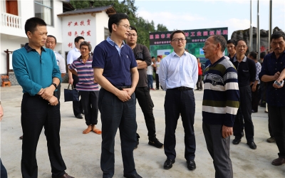 朱厚伦到恩施调研地质产业扶贫工作