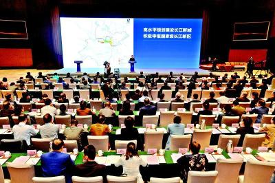 闽粤港商在汉签1358亿大单 长江青年城预计明年底建成