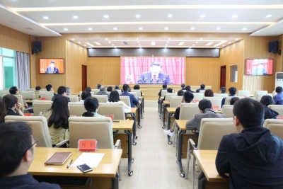 深入学习贯彻十九大精神　　奋力开创人社事业新局面
