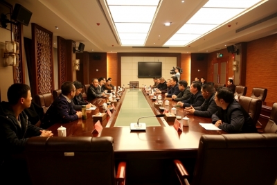 湖南湘丰茶业集团到鹤峰考察茶叶产业发展