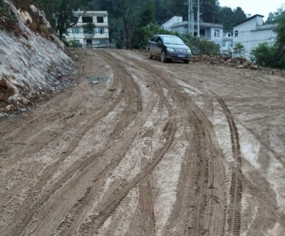 黄泥公路何时才能硬化？
