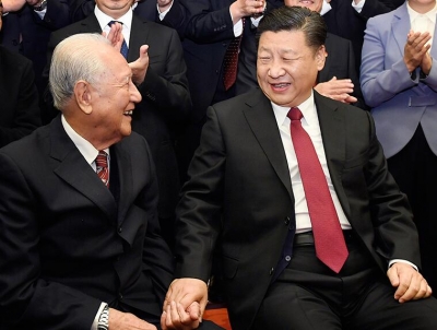 习近平会见全国道德模范代表：温暖的力量 感人的瞬间